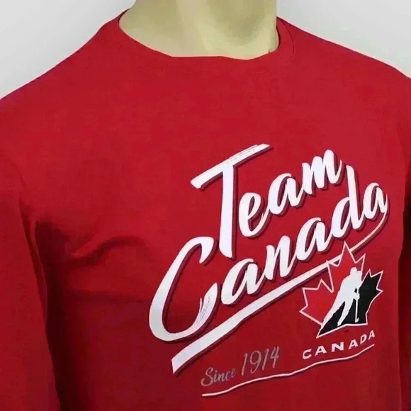NEW! SOGO TEAM CANADA mens red graphic small t-shirt - Picture 4 of 7